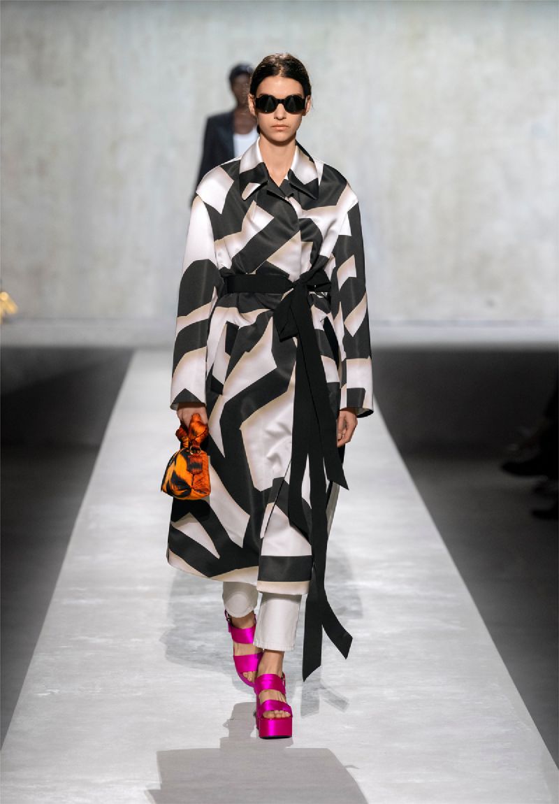 Image for S/S 2020 Women Runway Looks