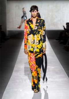 Thumbnail image for S/S 2020 Women Runway Looks