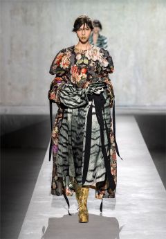 Thumbnail image for S/S 2020 Women Runway Looks