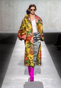 Thumbnail image for S/S 2020 Women Runway Looks
