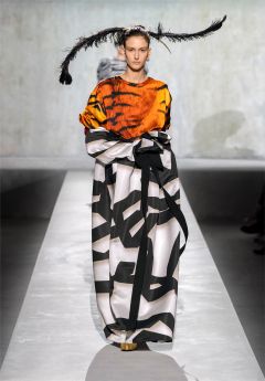 Thumbnail image for S/S 2020 Women Runway Looks