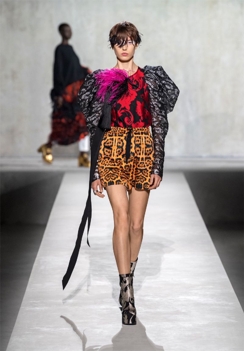 Image for S/S 2020 Women Runway Looks