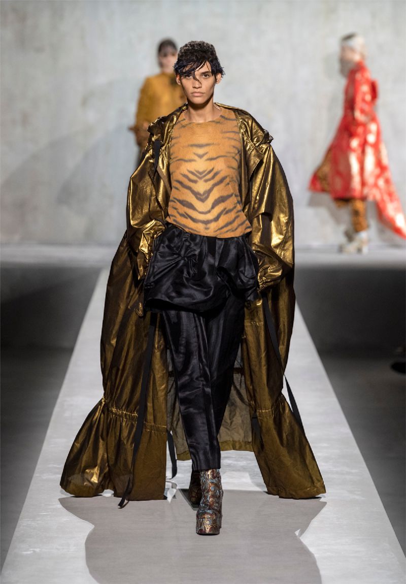 Image for S/S 2020 Women Runway Looks