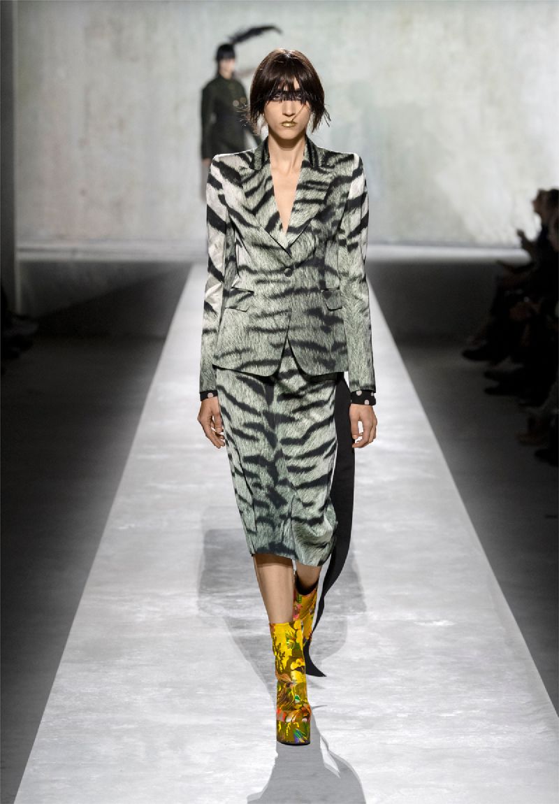 Image for S/S 2020 Women Runway Looks