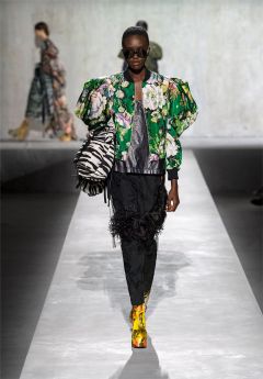 Thumbnail image for S/S 2020 Women Runway Looks