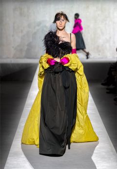 Thumbnail image for S/S 2020 Women Runway Looks